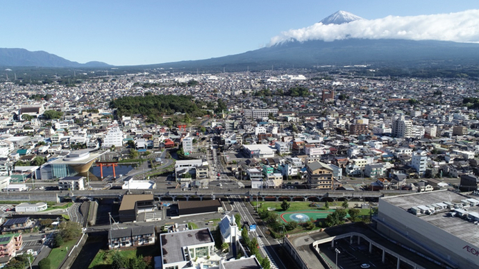 画像:鉄道高架上空写真