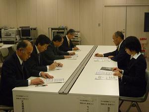 写真：平成22年12月16日原子力安全・保安院からの説明