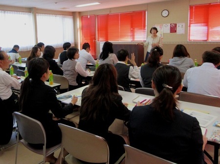 写真：視察研修の様子