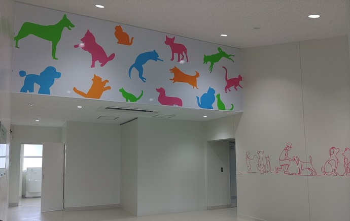 動物愛護センター本館エントランスの写真
