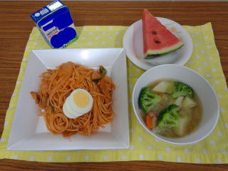 写真:給食紹介1