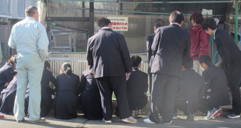 写真：屋外学習の様子