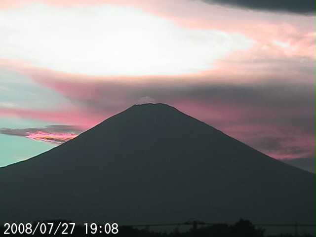 写真：御殿場から望む富士山