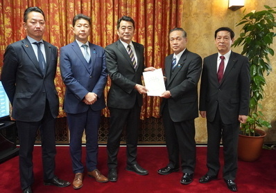 写真:逢初川土石流災害検証・被災者支援特別委員会
