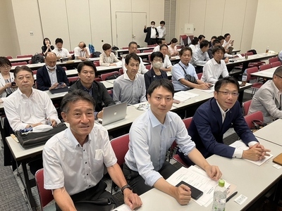 写真：050808新任議員研修会1