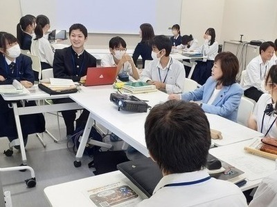 画像:議員との意見交換の様子1