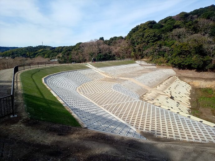 写真 堤体(堤防)の整備 完了
