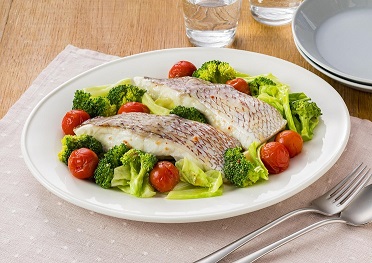 フライパンで簡単！鯛のアクアパッツァ風（主菜）（外部リンク・新しいウィンドウで開きます）