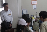 視察の様子3