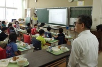 視察の様子4