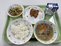 給食