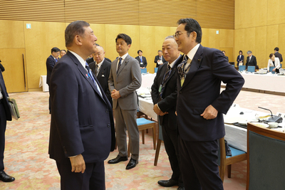 石破茂内閣総理大臣と竹内良訓議長