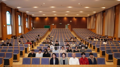 大学生との意見交換会(静岡英和学院大学)集合写真