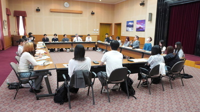 県議会議員と常葉大学の学生との意見交換会