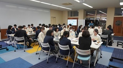 沼津市立沼津高等学校での高校出前講座の様子