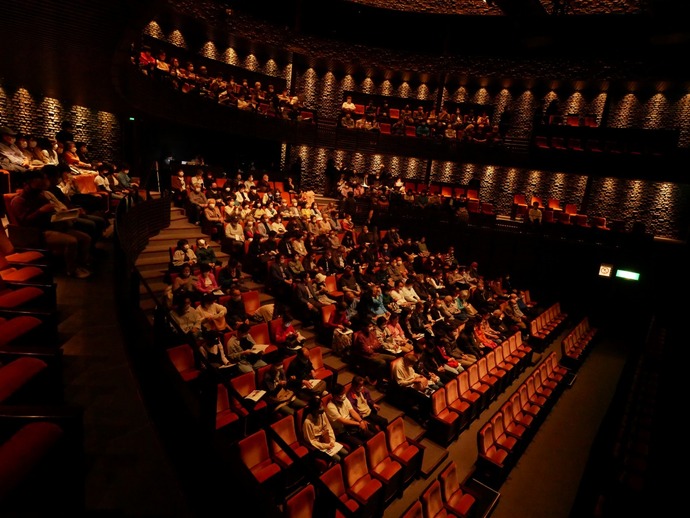 静岡芸術劇場写真（内観）