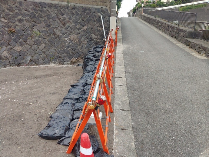 大型土のう等で段差を解消している写真