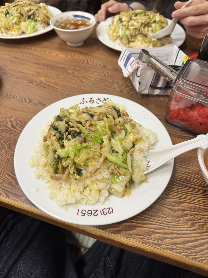 肉チャーハンの写真