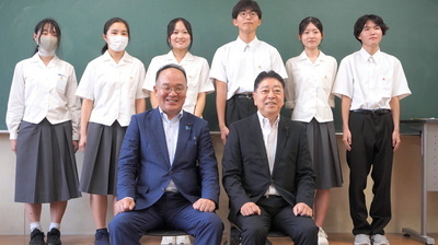 富士高校新聞部　集合写真