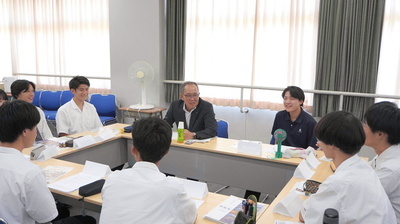 静岡北高校　意見交換の様子