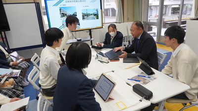 沼津市立沼津高校2日目　2回目の意見交換の様子