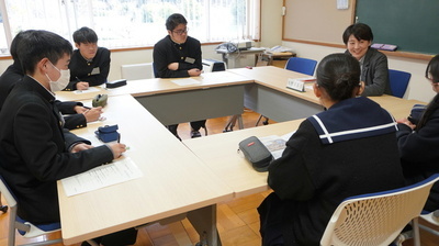 浜松湖北高校佐久間分校　意見交換の様子