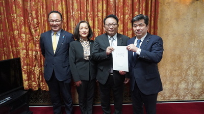 画像：SNS適正利用対策特別委員会