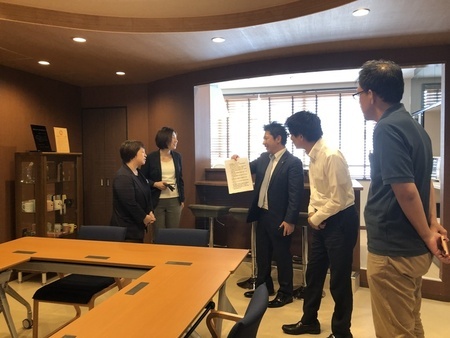 写真:働き方改革の先進企業視察2の様子