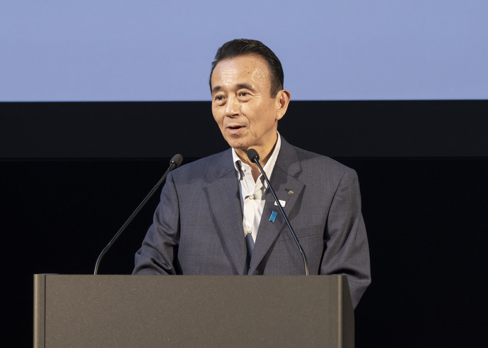 連携協定の所感を述べる知事の写真