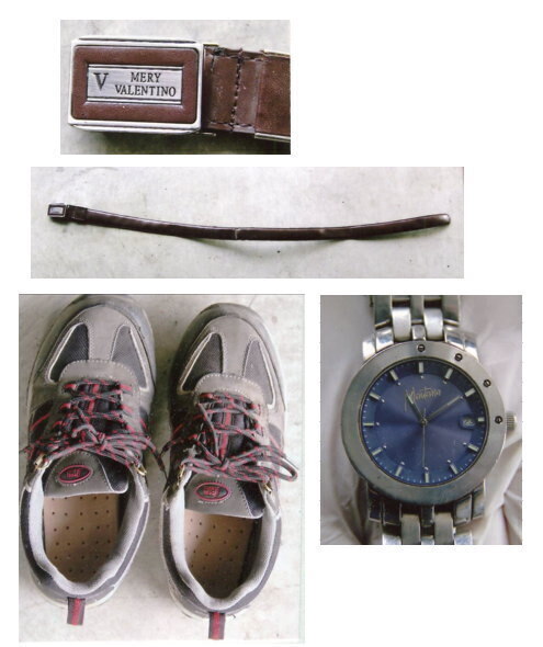 写真：ベルトバックル部分、ベルト、運動靴、腕時計