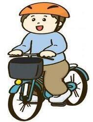 イラスト：ヘルメットを着け自転車に載っている