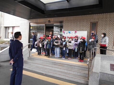 写真:熱海市立多賀小学校3年生社会科見学