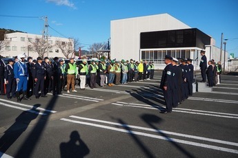 写真：出発式の様子