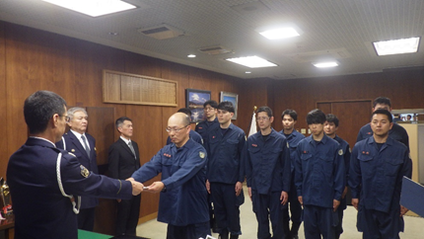 写真：富士警察署山岳遭難救助隊