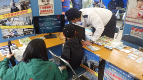 写真：模擬110番の様子