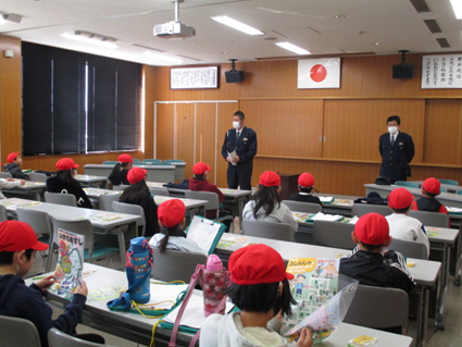 写真：令和7年2月12日　菊川市立内田小学校による社会科見学