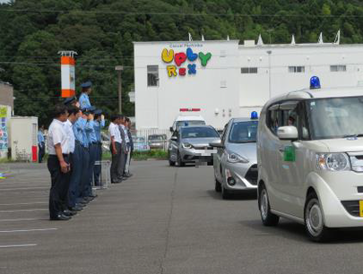写真：夏季特別警戒「K・Oクリーン作戦」出発式の様子