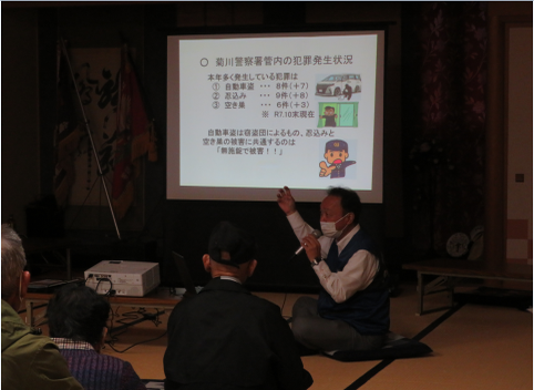 写真：防犯講話の様子