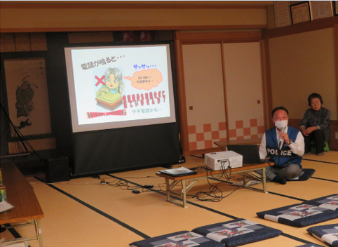 写真：防犯講話の様子