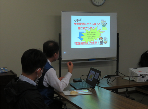 写真：防犯講話の様子