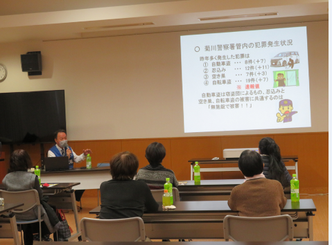 写真：防犯講話の様子