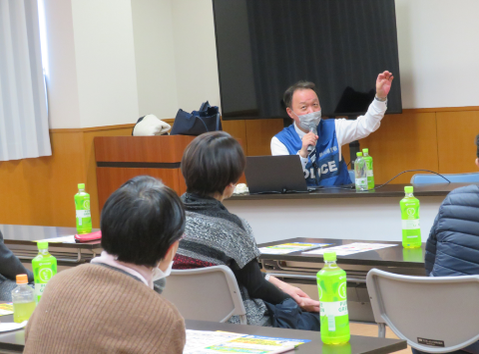 写真：防犯講話の様子